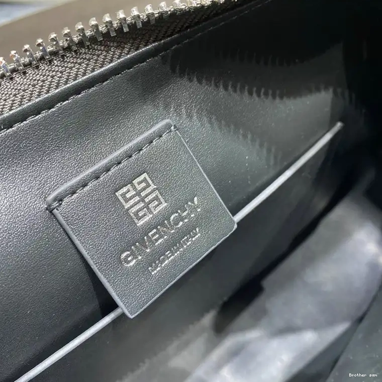 Brother sam Bag 2209SW0055 Givenchy 0703